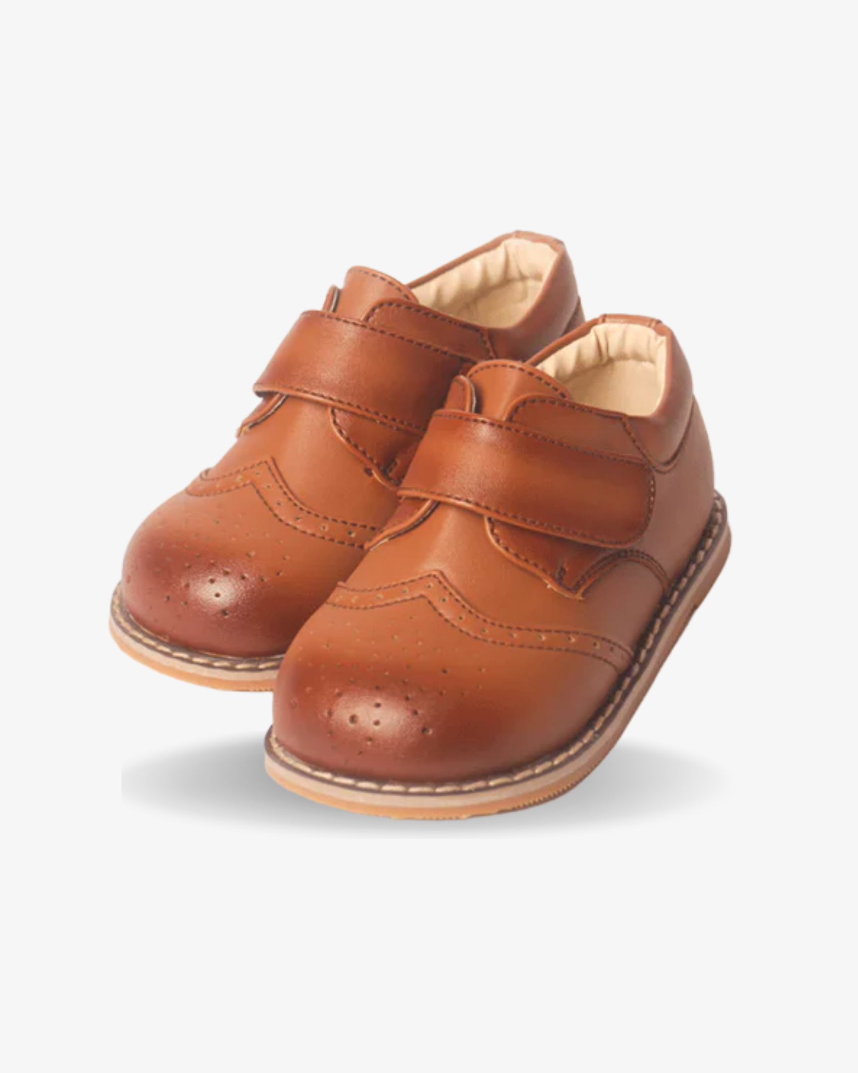 Boys cognac leather wingtip shoe — toe detail