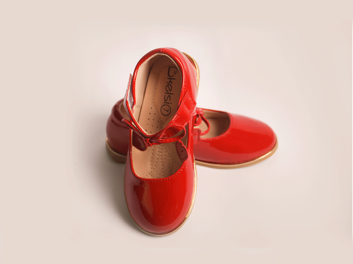 KELSI HEART BOW READ