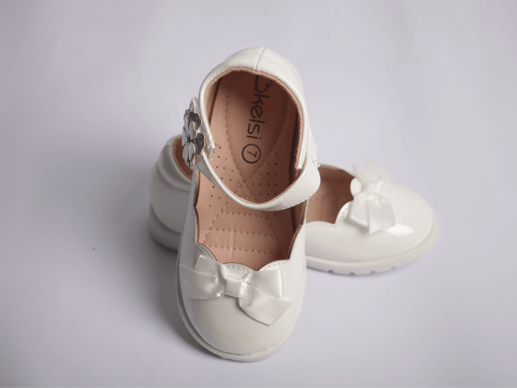 KELSI FLOWER STRAP WHITE
